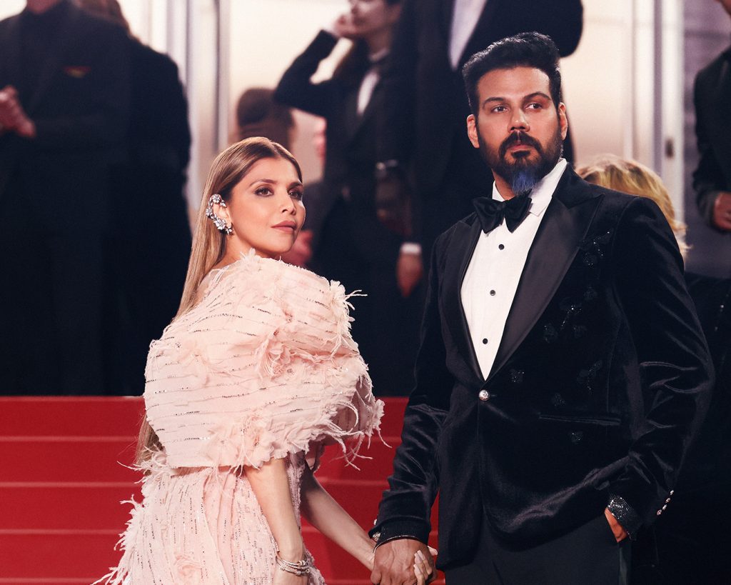 Falguni Shane Peacock Red Carpet