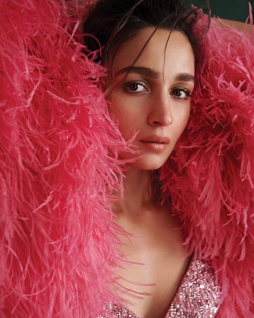 Alia Bhatt stuns in a pink kaftan kurta set but it's cost is unexpected