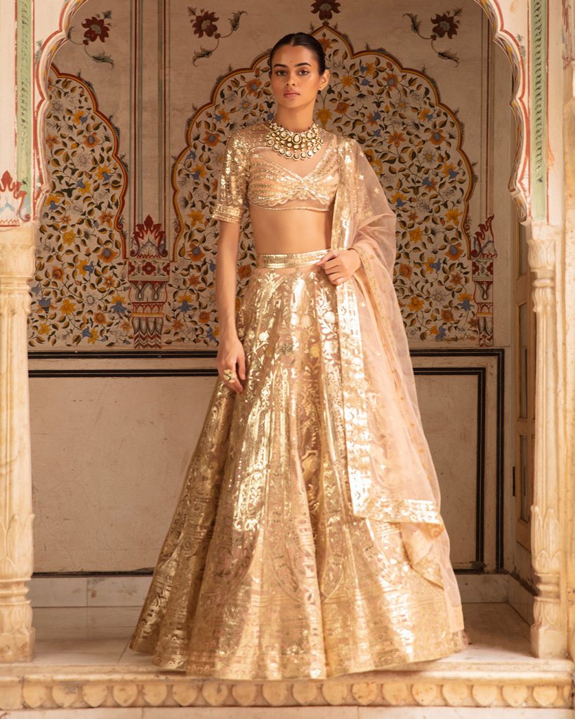 18 Lightweight & Minimal Bridal Lehengas For Your Intimate Wedding | Latest  bridal lehenga, Bridal lehenga red, Indian bridal dress
