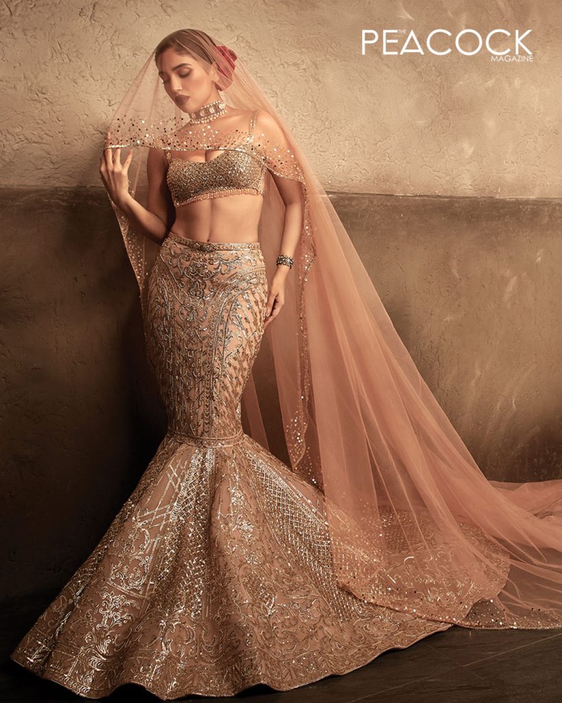 Bhoomi pednekar - Gold bridal lehenga set-5