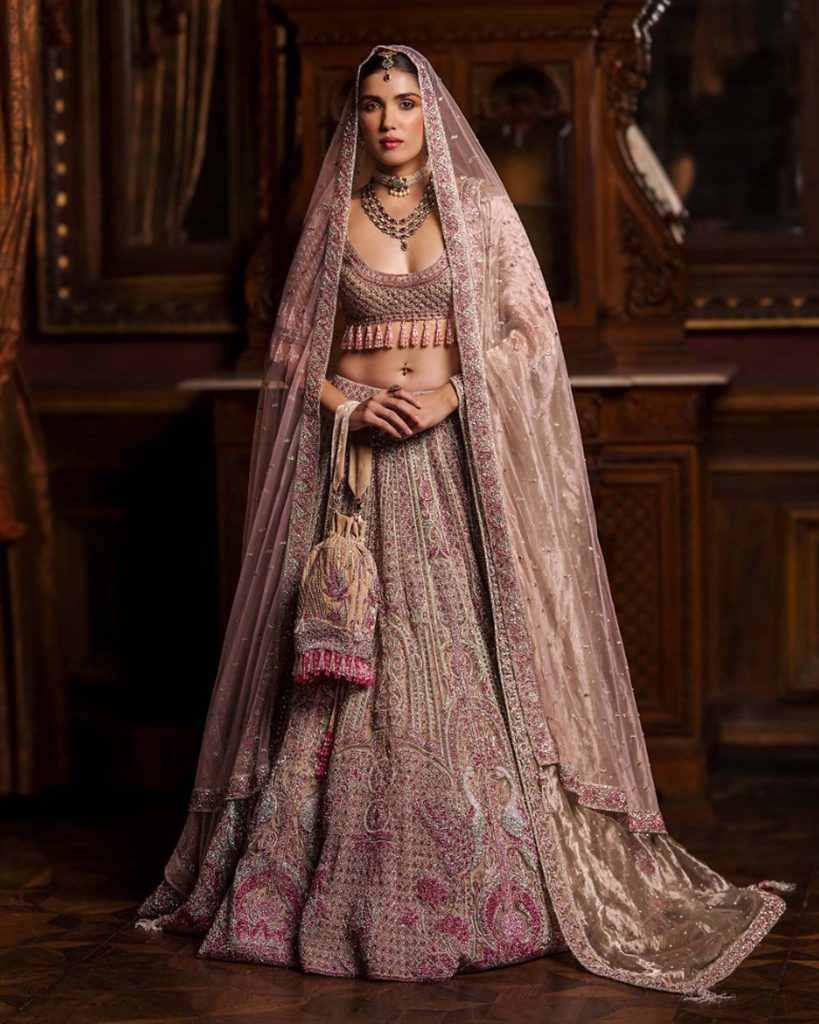 ALPHOSINE BRIDAL LEHENGA SET