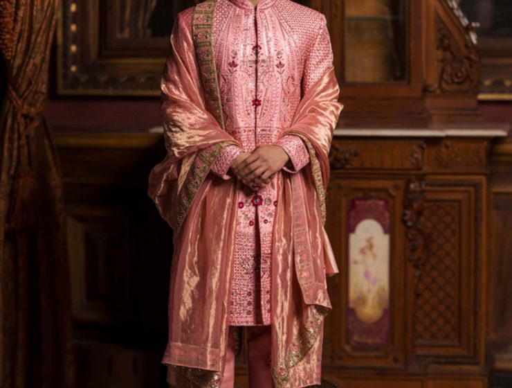 difference between achkan and sherwani