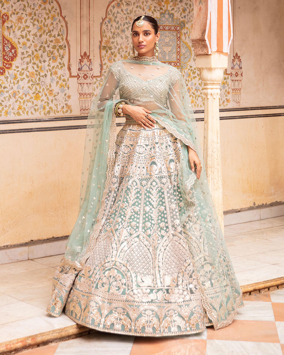 mehndi lehenga