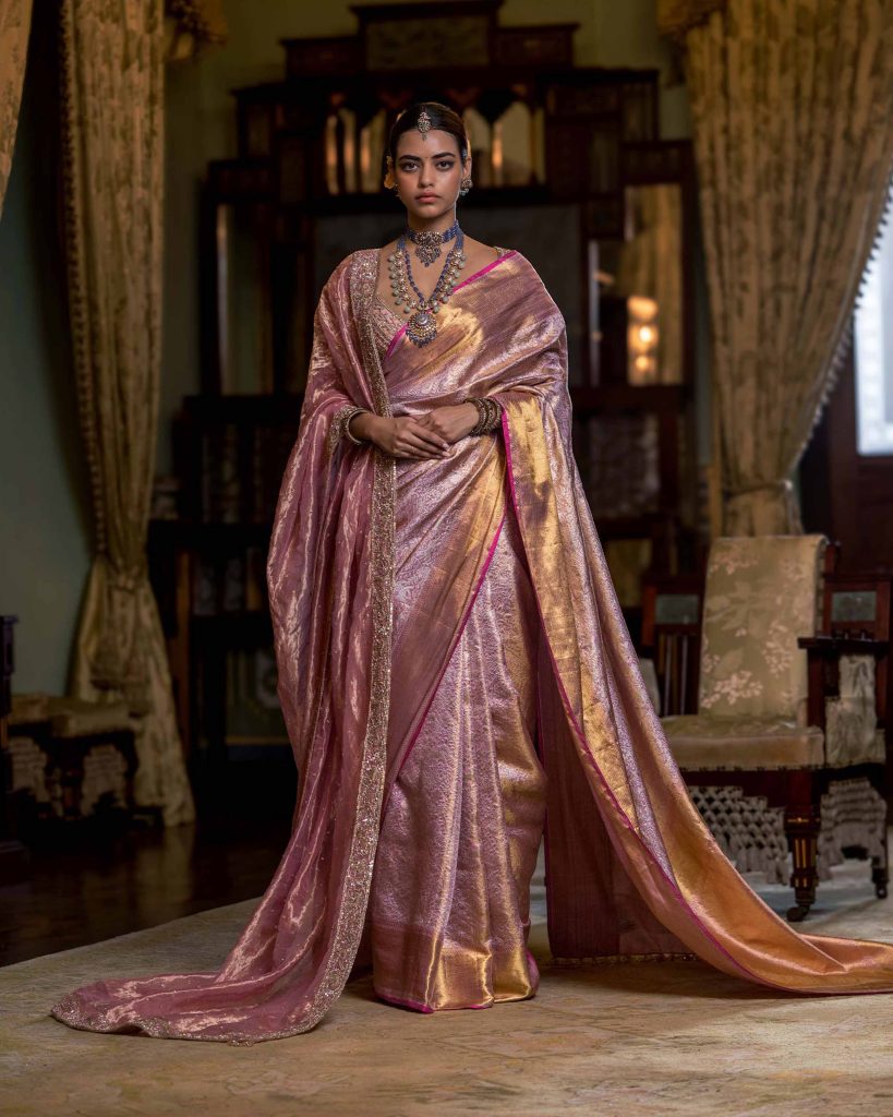 traditional look saree