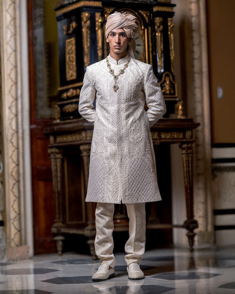 Main Wedding Day Groom Dress Ideas